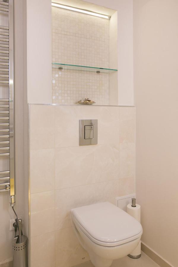 Panni Luxury Apartment Next To Gozsdu Garden Budapest Eksteriør billede
